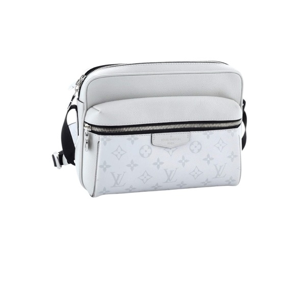 Pre Louis Vuitton White Messenger Bag Sleek Design - Picture 1 of 6